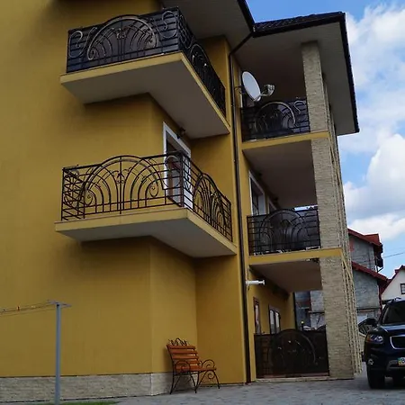 Schastliviy Dim Happy Gasthof